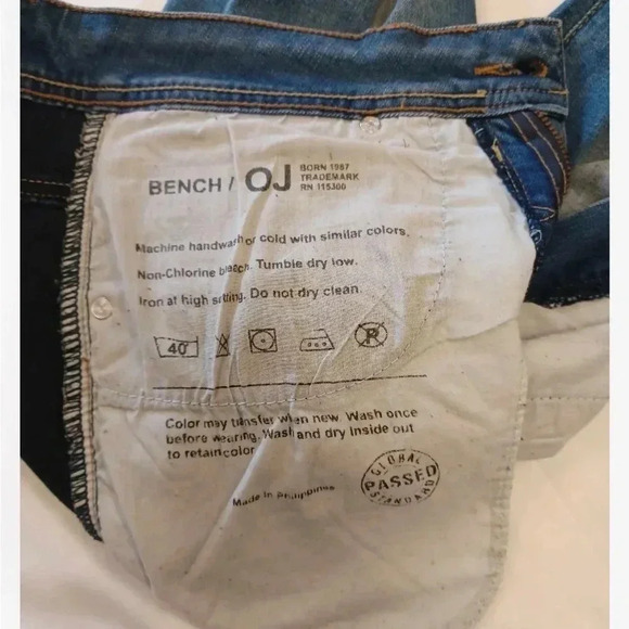 Bench High Rise Straight Leg Light Wash  Jeans Size 30 - Picture 8 of 9